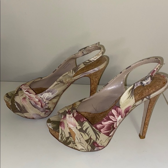 Beautiful Aldo high heel pump - Picture 4 of 7